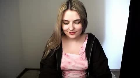 shy_sabrina_ online show from 14, 4, 2026