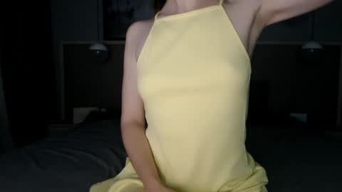 shy_schoolgirl_ online show from 14, 9, 2025