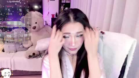 Snapshot of shyangie24 chatting on 27, 5, 2026 Angeline 3 independent come here when am horny... online show from 27, 5, 2026