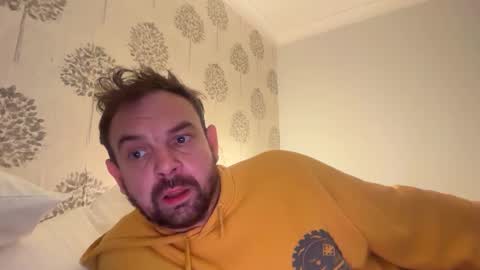 Snapshot of shyb35 chatting on 9, 11, 2025 shyb35 online show from 9, 11, 2025