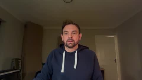 Snapshot of shyb35 chatting on 18, 11, 2025 shyb35 online show from 18, 11, 2025