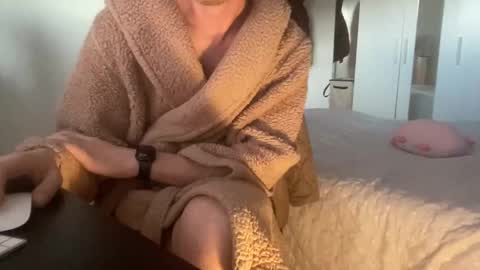 shyboy0533 online show from 30, 10, 2025