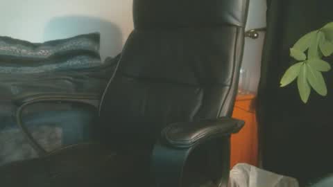 shyboyhugecum2020 online show from 16, 2, 2026