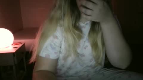 Elyse online show from 12, 11, 2025