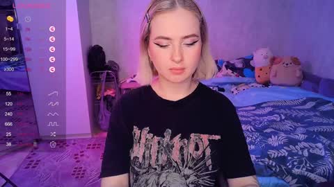 Effie online show from 4, 2, 2025