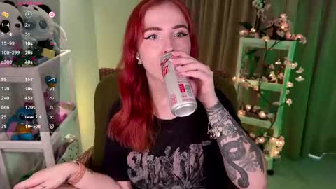 Snapshot of shyfoxxxy chatting on 27, 6, 2026 Effie online show from 27, 6, 2026