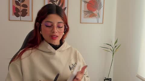 Snapshot of shylittlebunny chatting on 27, 1, 2025 shylittlebunny online show from 27, 1, 2025