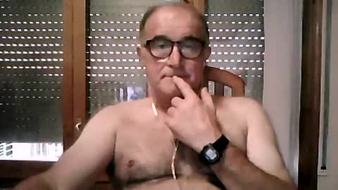 Snapshot of shymmy10 chatting on 5, 7, 2026 shymmy10 online show from 5, 7, 2026