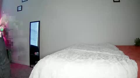 shypetitebaby online show from 27, 4, 2026
