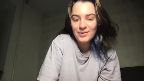 Snapshot of siana09 chatting on 13, 10, 2025 siana09 online show from 13, 10, 2025