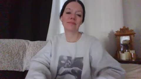Snapshot of sidneyraee chatting on 19, 4, 2026 Mrs. St. Patrickk online show from 19, 4, 2026