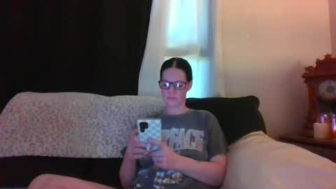 Snapshot of sidneyraee chatting on 23, 4, 2026 Mrs. St. Patrickk online show from 23, 4, 2026