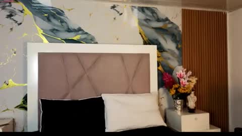 Sienna Desieree online show from 15, 4, 2026