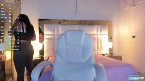 Sienna  online show from 6, 1, 2026