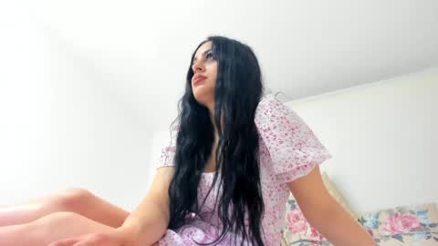 Sienna online show from 17, 5, 2026