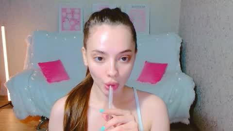 Sienna Mia online show from 6, 6, 2026