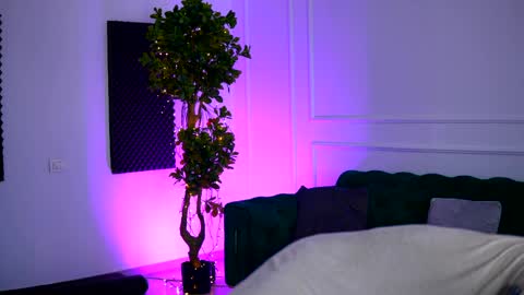 Sienna online show from 5, 4, 2026