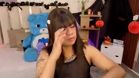 Siiam Tay online show from 2, 11, 2025