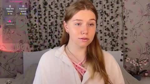 Chloe online show from 6, 10, 2025