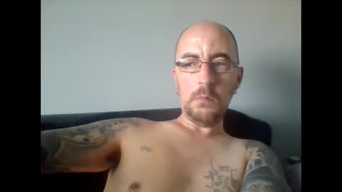 Snapshot of silent_v_81 chatting on 19, 9, 2025 Silent V online show from 19, 9, 2025