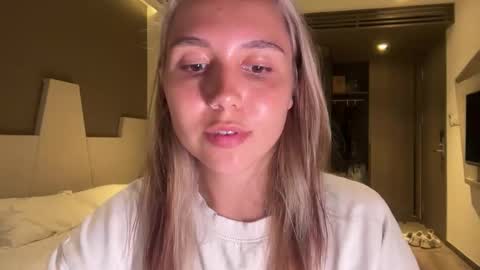 You fav Miss Si online show from 5, 3, 2026