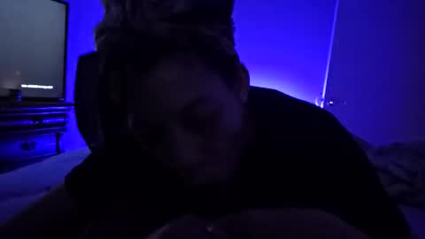 Snapshot of silkjonez chatting on 27, 9, 2025 Sissy man with woman online show from 27, 9, 2025