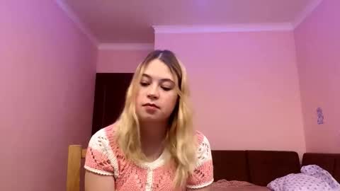 Snapshot of silkmirage chatting on 28, 10, 2025 Jolie online show from 28, 10, 2025