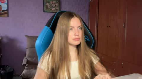 Snapshot of silksinner_ chatting on 21, 5, 2026 Erica online show from 21, 5, 2026