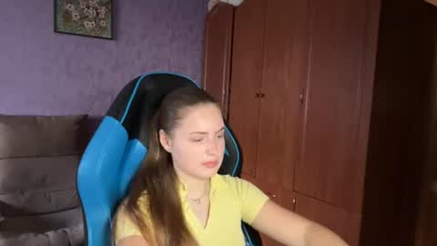 Snapshot of silksinner_ chatting on 27, 6, 2026 Erica online show from 27, 6, 2026