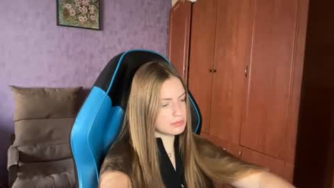 Snapshot of silksinner_ chatting on 29, 6, 2026 Erica online show from 29, 6, 2026
