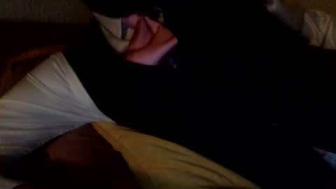 Snapshot of silktie chatting on 18, 5, 2026 satinsub online show from 18, 5, 2026
