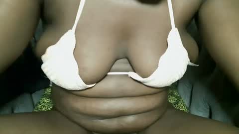 Snapshot of silky_aura chatting on 23, 6, 2026 Memoo online show from 23, 6, 2026