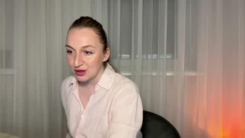 silkyvera online show from 14, 4, 2026