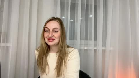 silkyvera online show from 16, 4, 2026