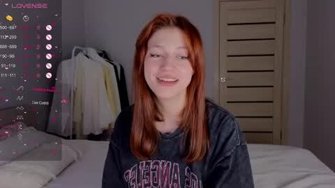 Snapshot of silly___woman chatting on 14, 5, 2026 silly___woman online show from 14, 5, 2026