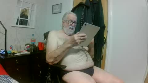 sillyoldman45221063 online show from 25, 7, 2026
