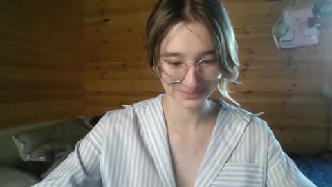 Snapshot of silvadevil chatting on 3, 6, 2026 Kate online show from 3, 6, 2026