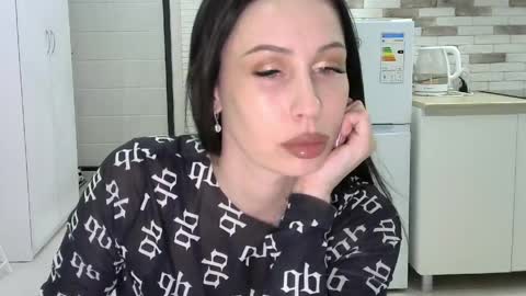 Snapshot of silver_still chatting on 11, 4, 2026 silver_still online show from 11, 4, 2026