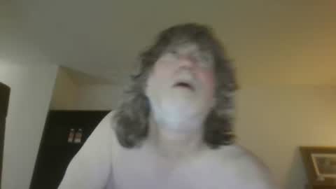 Snapshot of silverfunfox chatting on 23, 4, 2026 silverfunfox online show from 23, 4, 2026