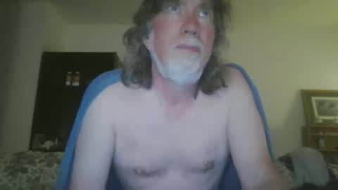 Snapshot of silverfunfox chatting on 27, 4, 2026 silverfunfox online show from 27, 4, 2026