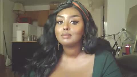 Simin Fox online show from 7, 11, 2025