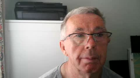 Snapshot of simni22 chatting on 5, 8, 2026 Simni online show from 5, 8, 2026