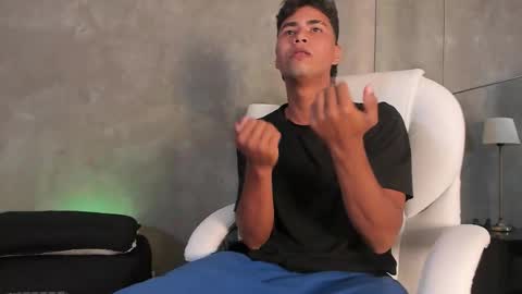 simon_pernia online show from 28, 11, 2025