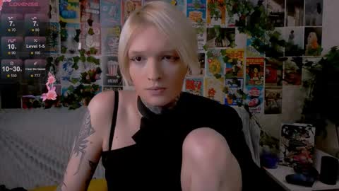 Snapshot of simona_rain chatting on 4, 10, 2025 Simona online show from 4, 10, 2025