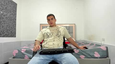 SIMON KELER online show from 17, 12, 2025