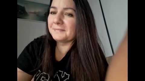 Snapshot of simpledi chatting on 4, 3, 2025 simpledi online show from 4, 3, 2025