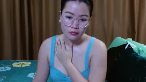 Snapshot of simply_niki chatting on 9, 2, 2025 zia online show from 9, 2, 2025