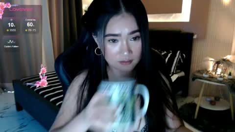 Snapshot of simplykhate chatting on 4, 6, 2026 Adrianna Fowler online show from 4, 6, 2026