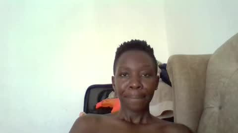 Snapshot of simplyloy33 chatting on 20, 10, 2025 simplyloy33 online show from 20, 10, 2025