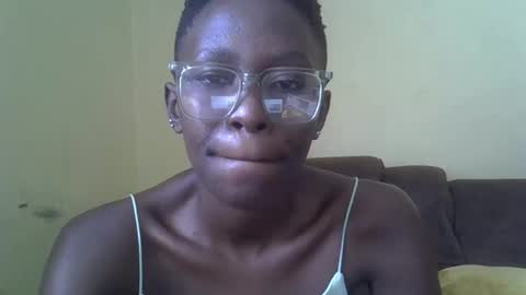 Snapshot of simplyloy33 chatting on 8, 11, 2025 simplyloy33 online show from 8, 11, 2025